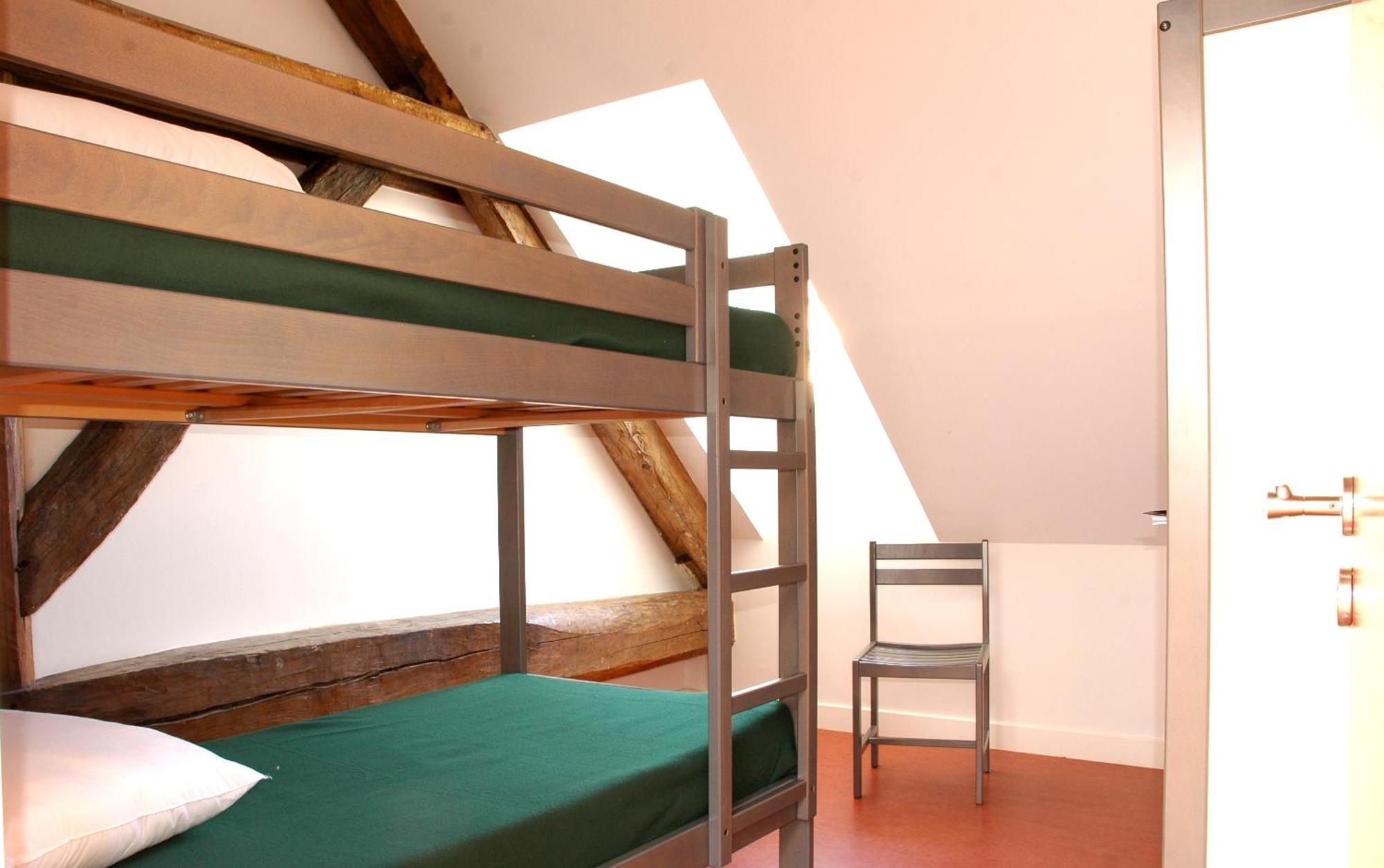 Hostel La Maison Des Randonneurs Auxerre Zimmer foto